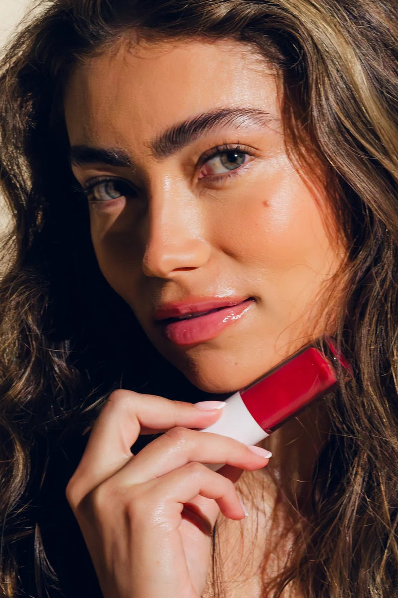 Tinted Lip Oil in Cherry